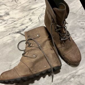 Womens Sorel Wedge boot size 9.5